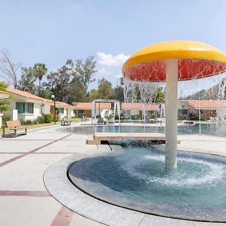 Collection O Luna Aqua Villas,Tala,Rio Escondido מראה חיצוני תמונה